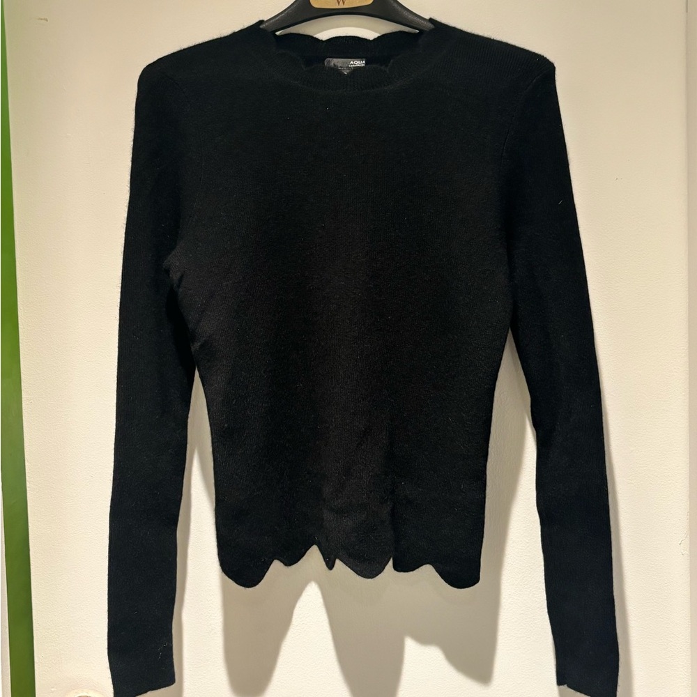 Aqua 100% Cashmere Scallop Hem Sweater Women’s Size M